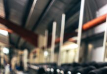 인구감소지역 이주 문화·체육시설 근로자에도 정착비 지원 dumbbells on floor