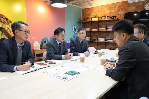 김능식 안양시부시장과 진현환 국토부 1차관 면담 사진1