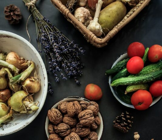 체중 감량 성공하는 저칼로리 다이어트 식단 assorted vegetables